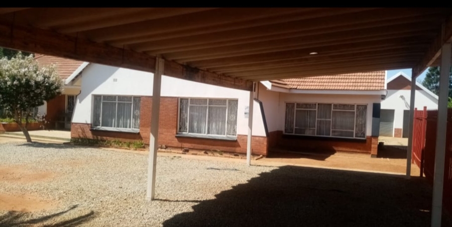 3 Bedroom Property for Sale in Wilkoppies North West